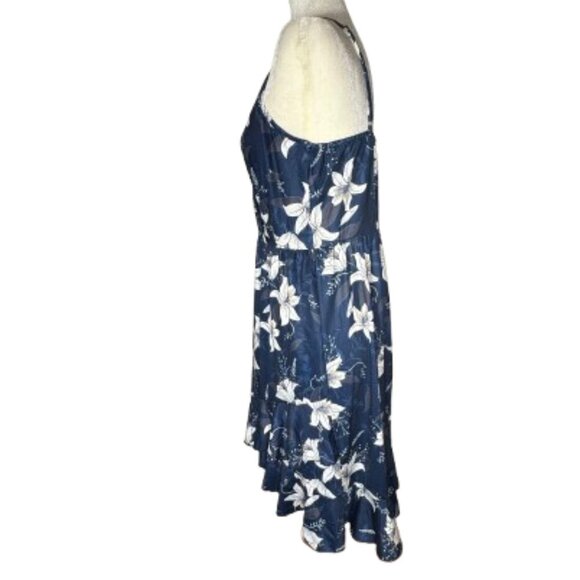 NWT Untranice Women's Floral Blue and White Spaghetti Strap Dress - Picture 2 of 7